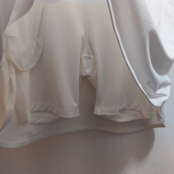 Nike Dri-Fit Women's New Without The Tag White Skorts Size M - Picture 5 of 10